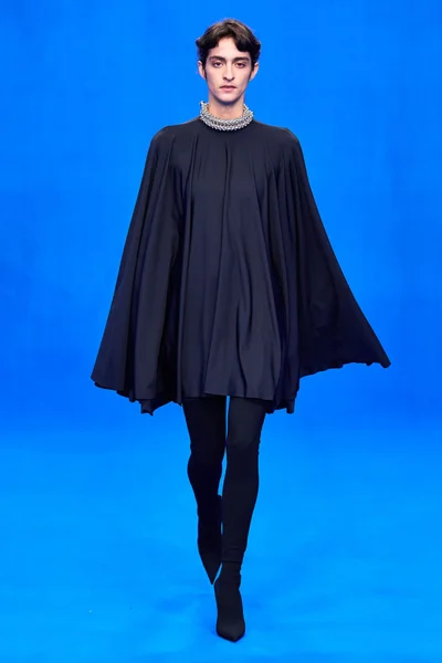 Look 75